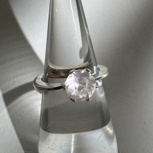 Rose Quartz Solitaire Round