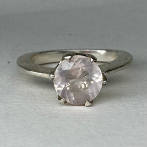 Pink Rose Quartz Solitaire size K