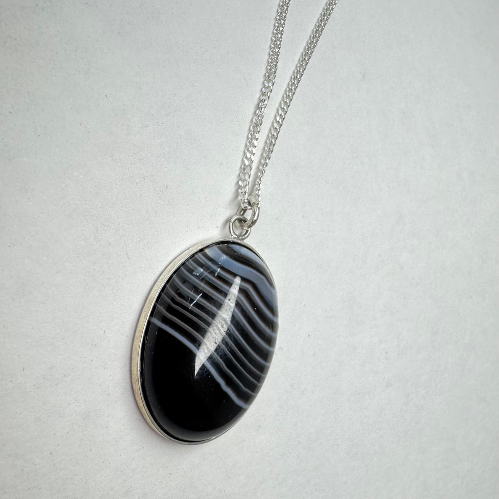 Large Banded Agate necklace 3cm