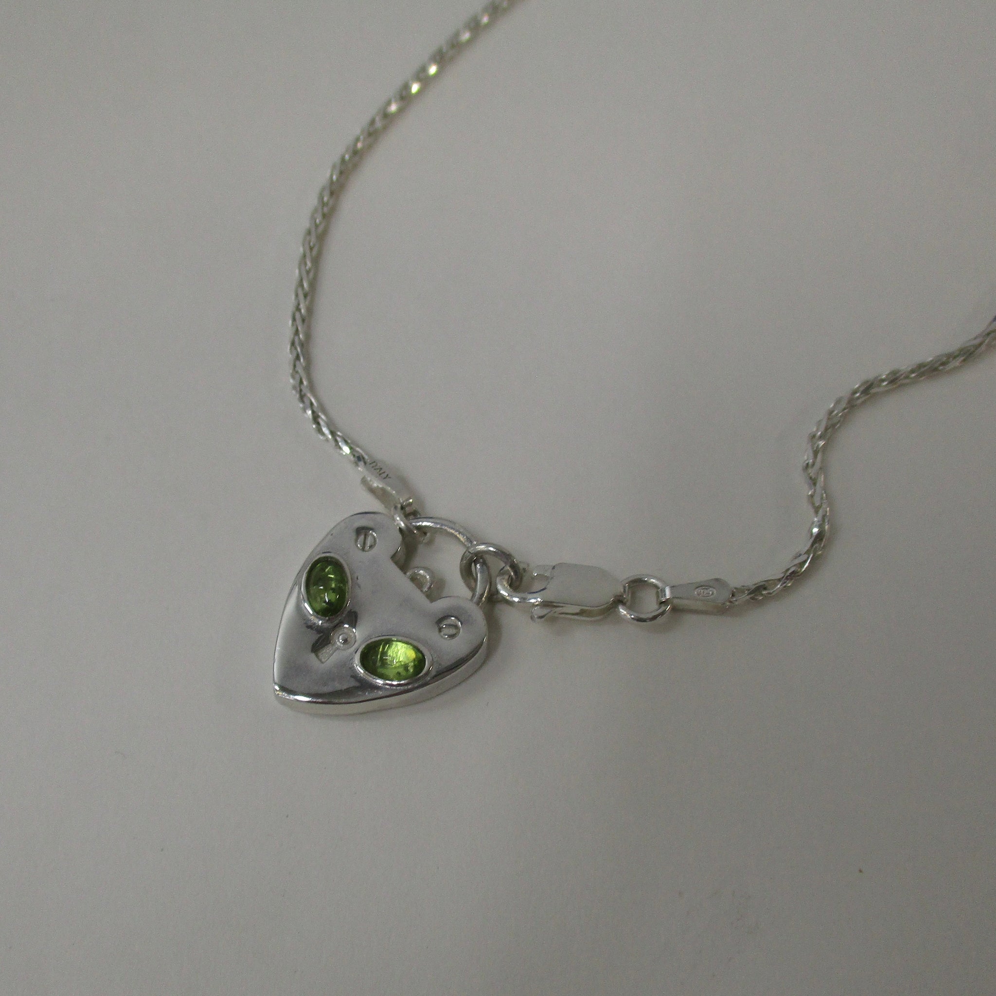 Kitty Padlock in Peridot