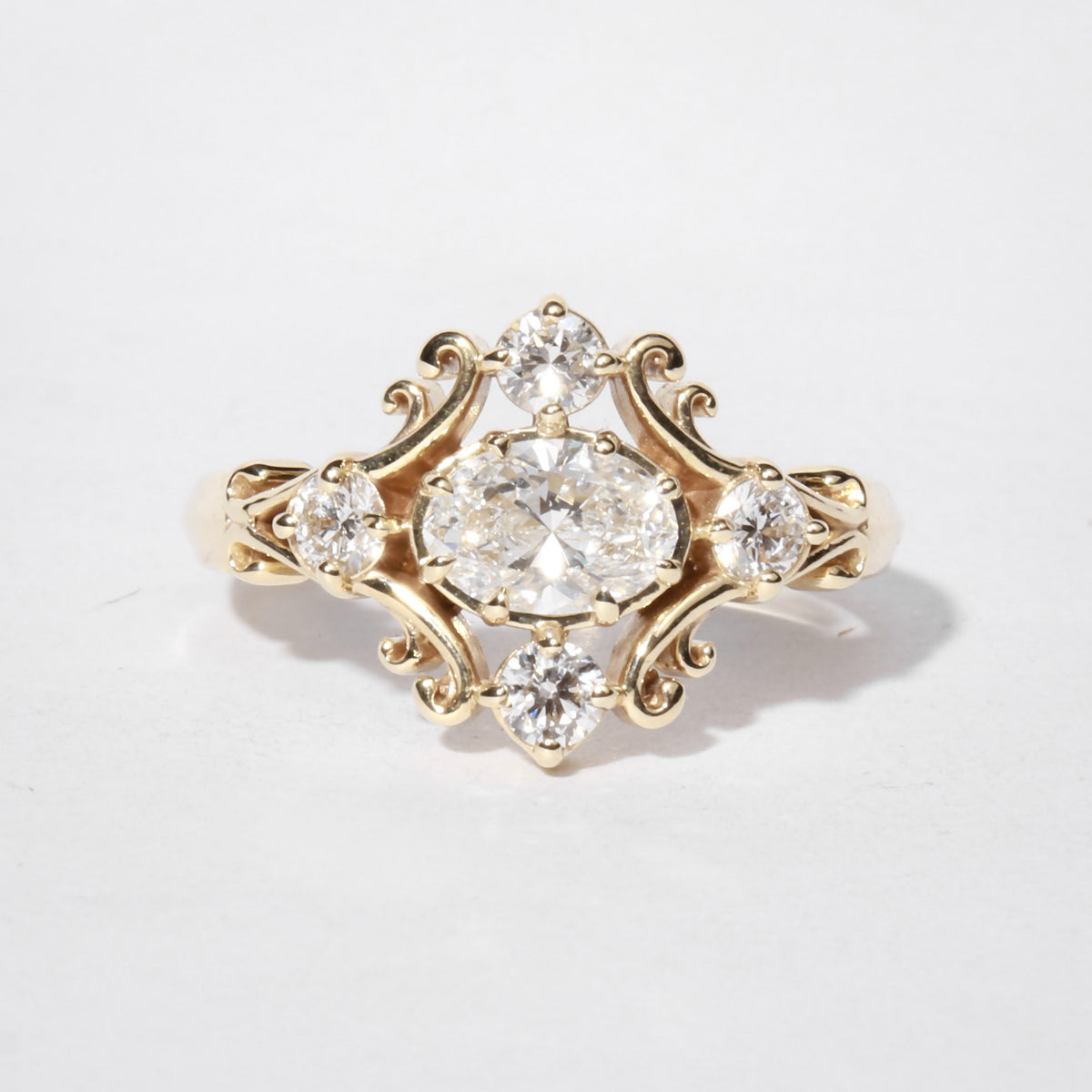 Dauphine Ring in Gold