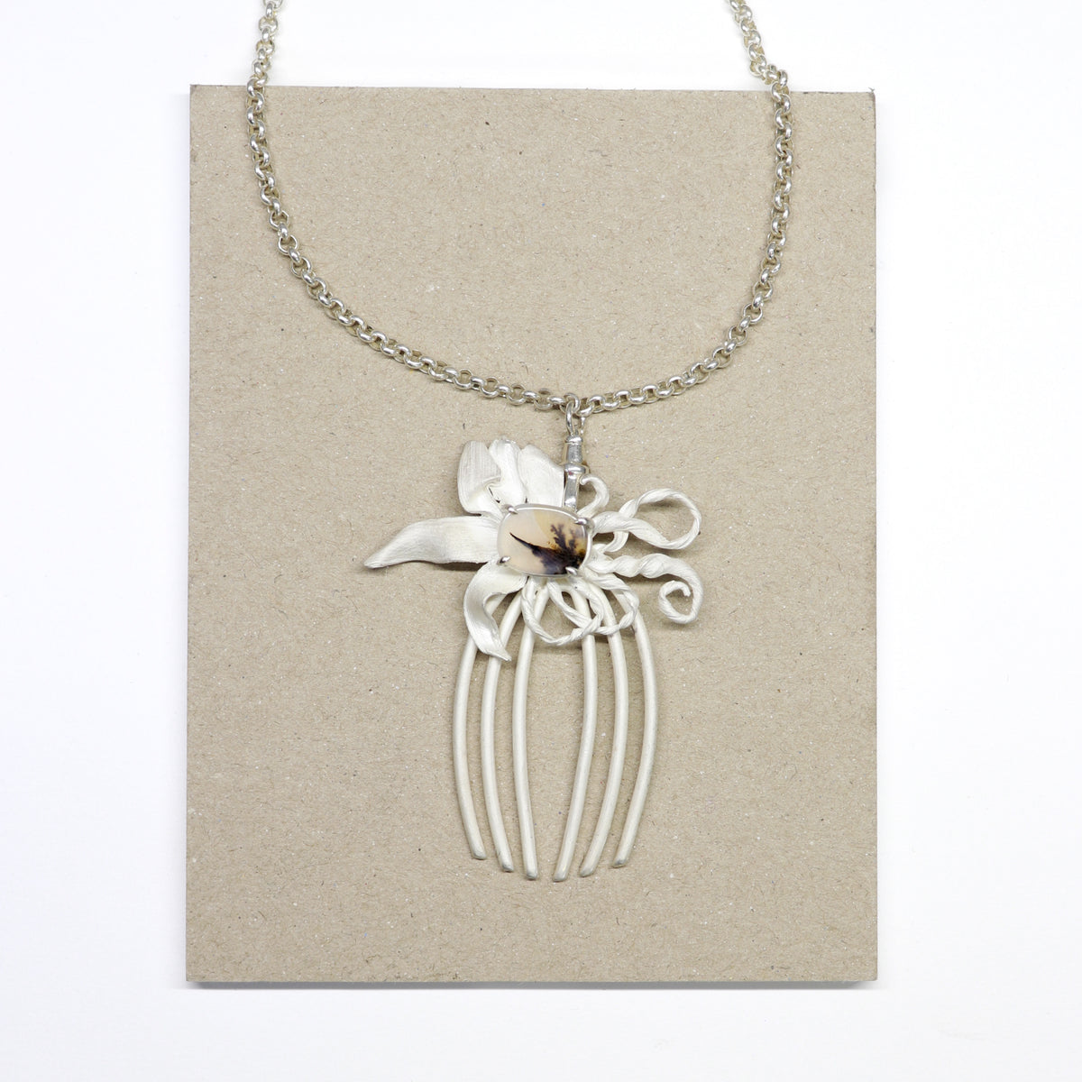 Rubrum Lily Modular Haircomb Pendant