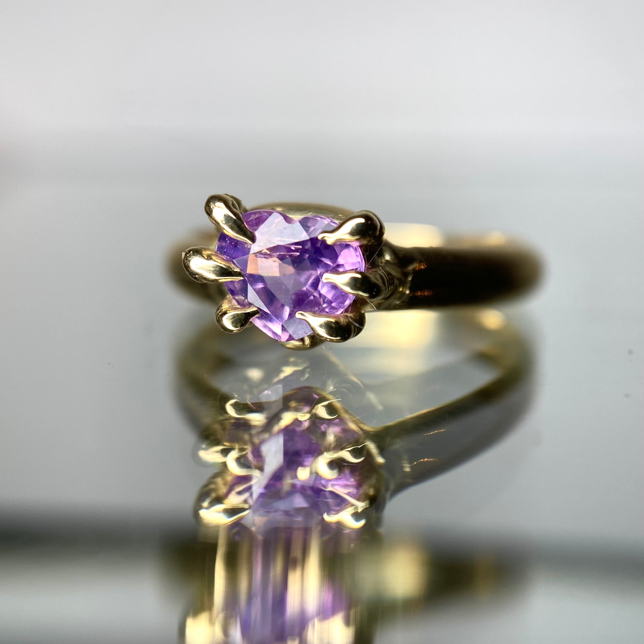 Lilac Sapphire Ring in 9ct Gold